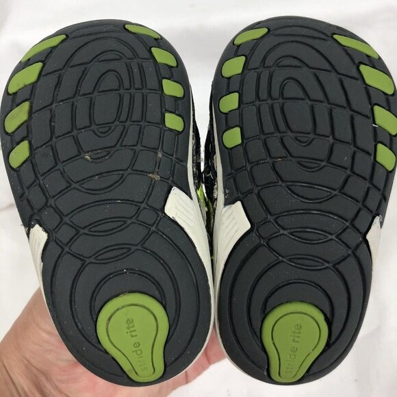 Stride Rite Athletic Shoes SRT SM Jason Black Green 4 M Infant Toddler - Picture 2 of 3